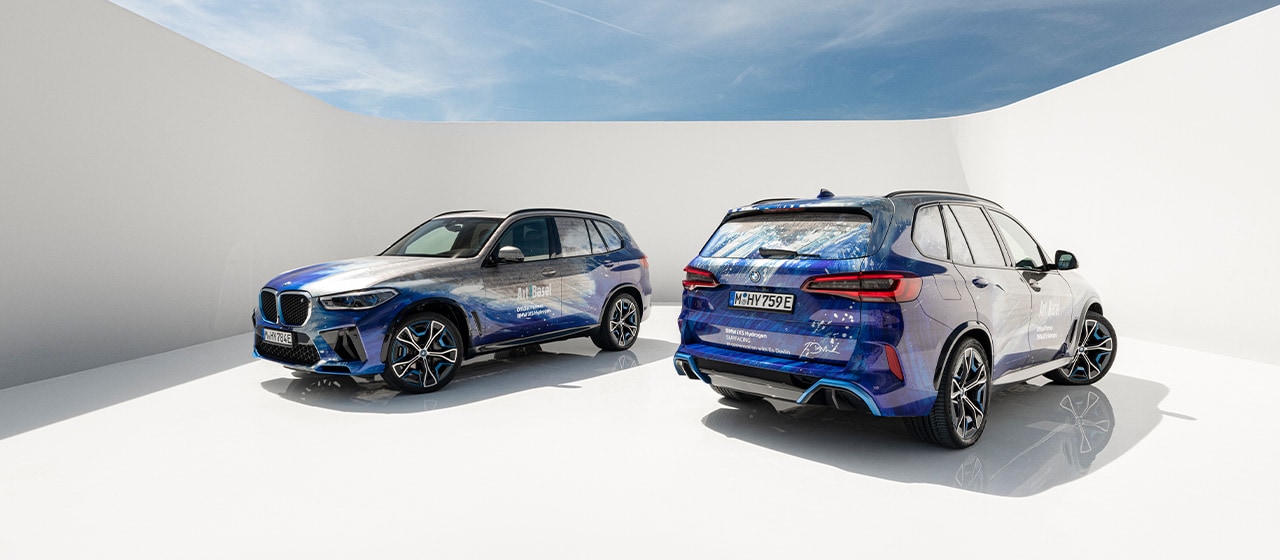 THE BMW iX5 Hydrogen
